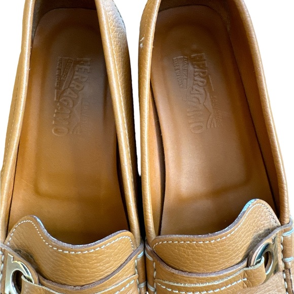 Salvatore Ferragamo leather loafer Size: 9 Excellent condition - Picture 3 of 7